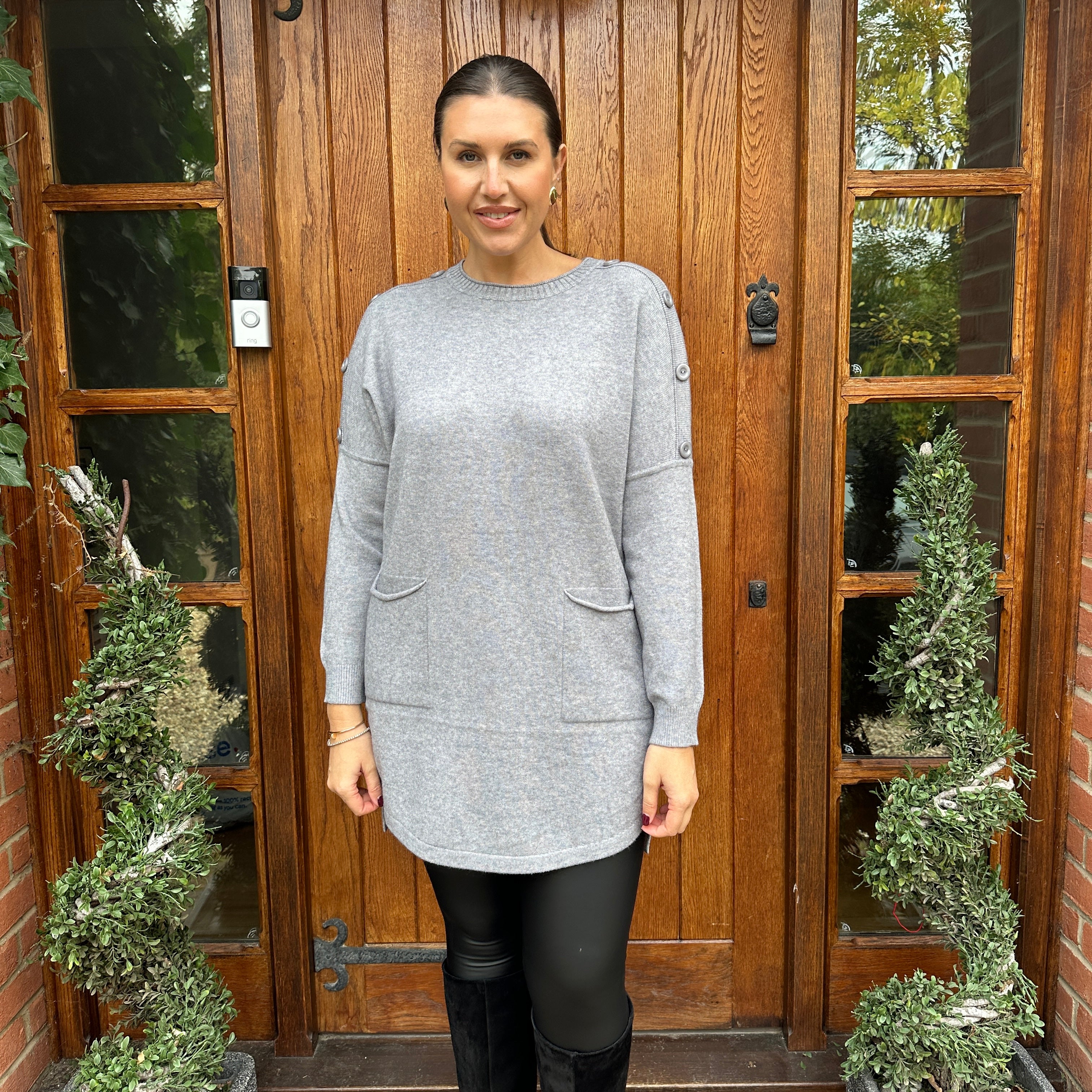 Curve Button Jumper