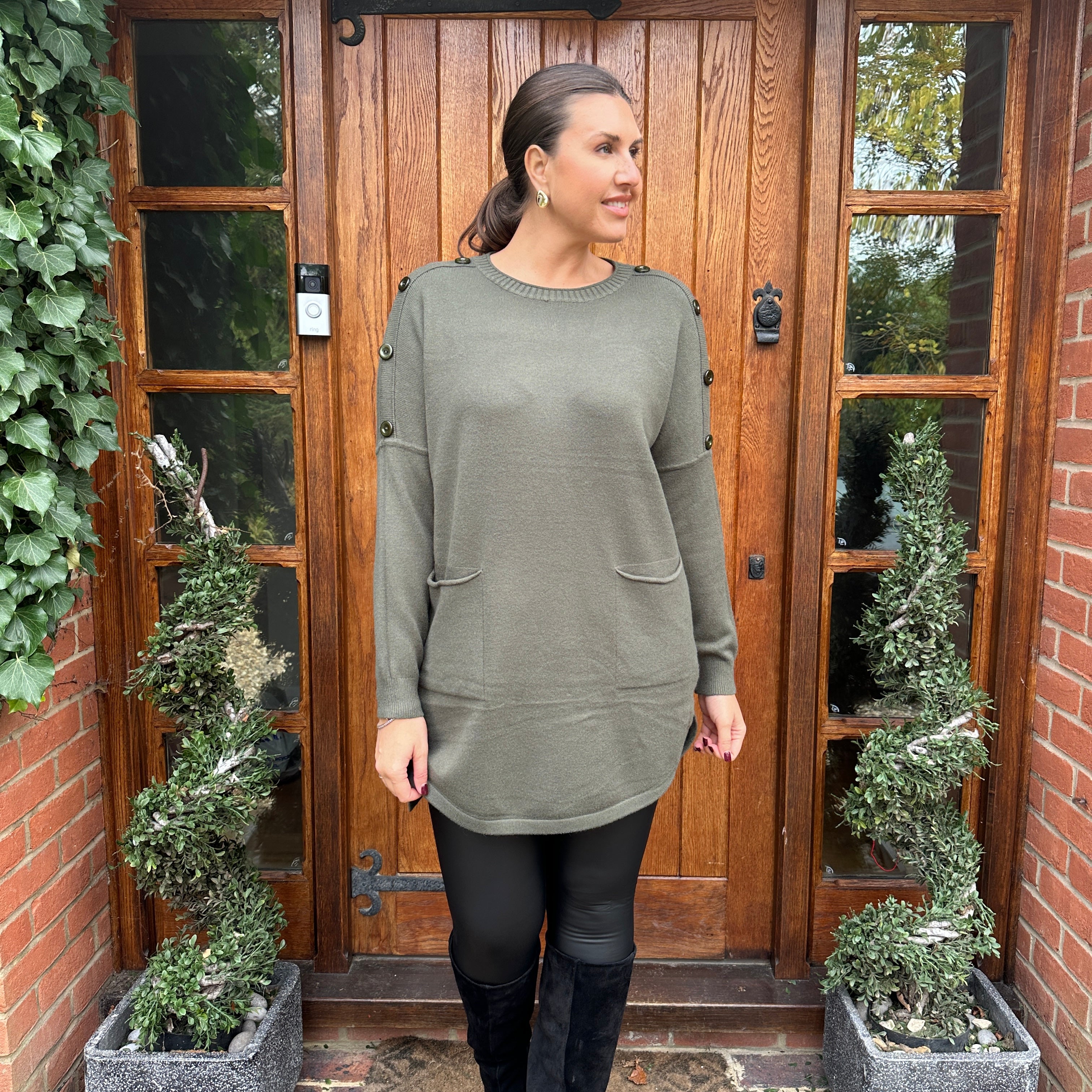 Curve Button Jumper