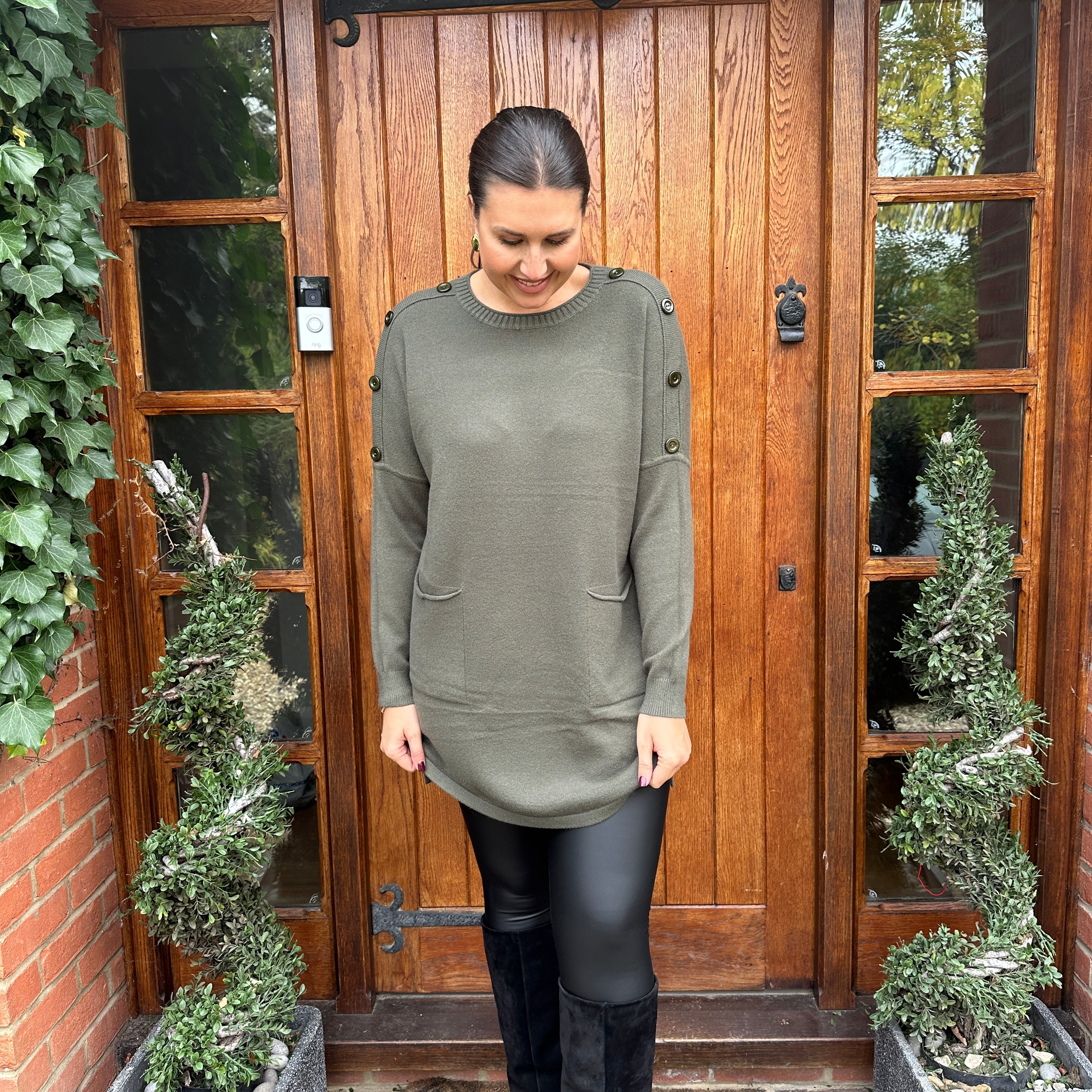 Curve Button Jumper